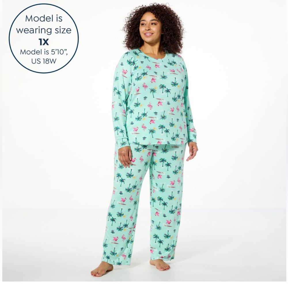 Woman’s medium sea green, tropical, pink flamingo, palm tree Christmas PJs new !